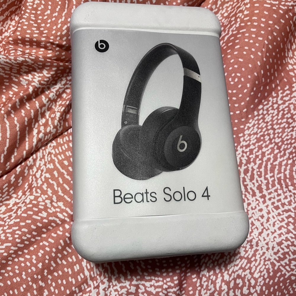 Brand New Beats Solo 4 Wireless Headphones